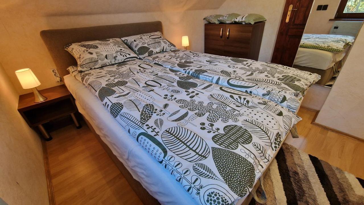 Pilis Hills View Deluxe House With Pool & Ac Near Bp Villa Pilisszentivan Exteriör bild