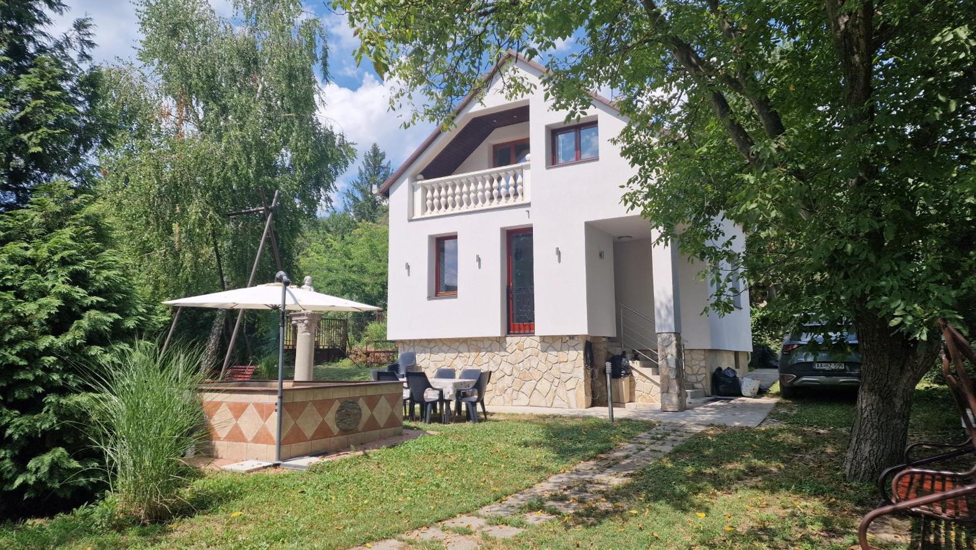 Pilis Hills View Deluxe House With Pool & Ac Near Bp Villa Pilisszentivan Exteriör bild
